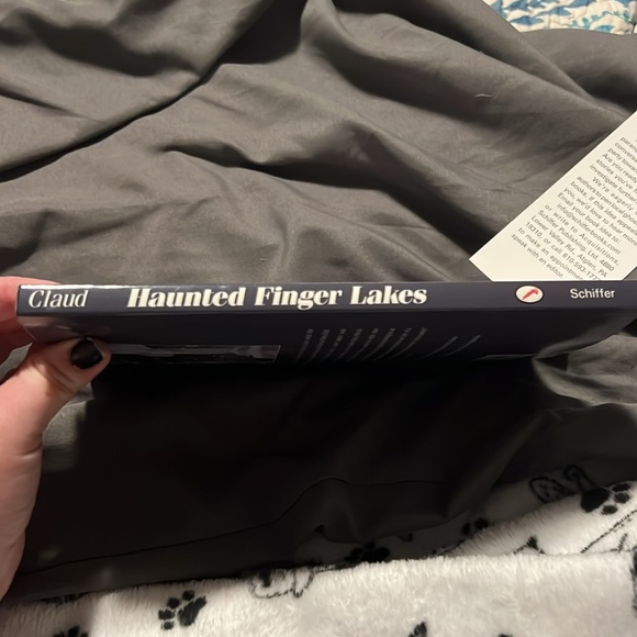 Haunted Finger Lakes a Ghost hunters guide by Dwayne Claud - Picture 2 of 3